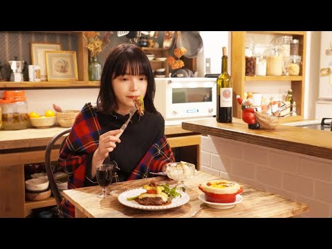 アボカドハンバーグわさび仕立てと白いシチューのパイ包み・スノーサラダ