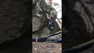 Video thumbnail de Holey Moley, 7a. Fontainebleau