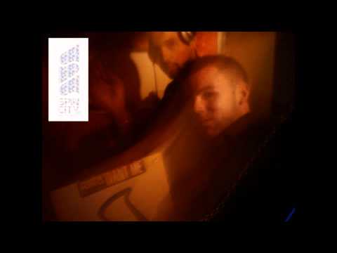 Skitzofrenix - Damn It (Ian Granda & Forrest Funk's slap & spit bootleg)