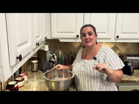 Hot cocoa in bulk and how to gift it so that people will love it . Shelf stable hot cocoa mix.