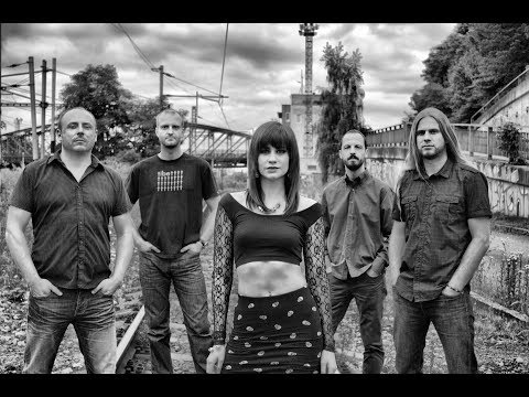 Not Perfect - NOT PERFECT - Princezna (lyric video)