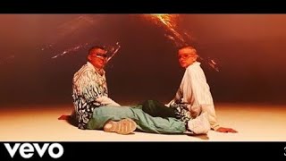 Tenemos Que Hablar - Bad Bunny (Official Video).