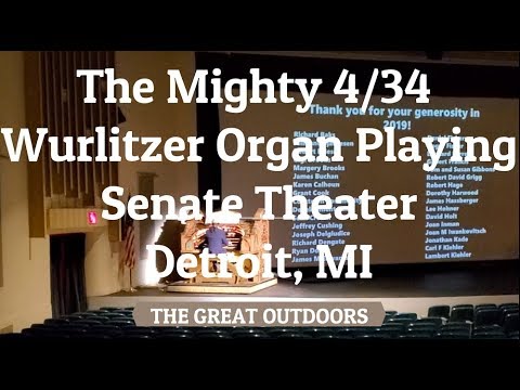 Senate Theater, Detroit, MI - Mighty Wurlitzer Organ Playing