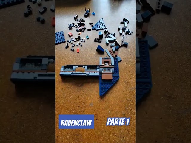 Vídeo relacionado con Cinereplicas Harry Potter - Bandera del banderín Ravenclaw - Licencia Oficial