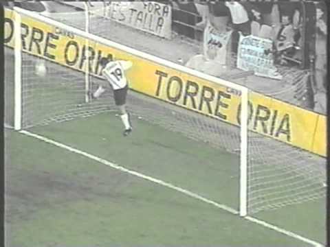 2000 (December 17) Valencia 2-Malaga 0 (Spanish La Liga)-Round 15.mpg