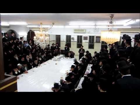 Modzitzer Rebbe Conducting Yahrtzeit Tish For The Divrei Yisroel - Kislev 5773