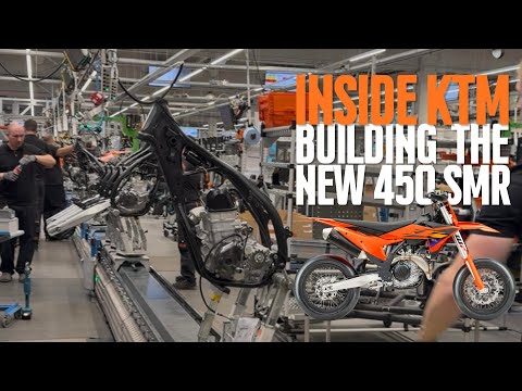 Inside KTM: 🏁 Supermoto 450 SMR – From Frame to Full Racing Machine! 🔥