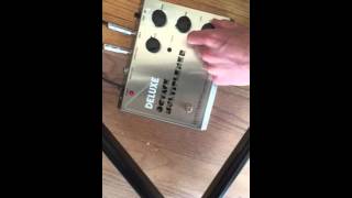 Video thumbnail for Electro-Harmonix Deluxe Octave Multiplexer (4 knob) by Matt Cammann