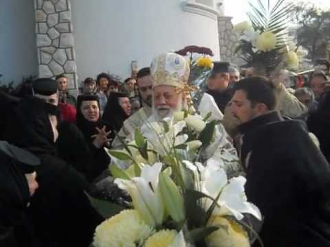 Pelerinaj de vis - Primirea IPS Epifanie al Vrancei la sfintirea bisericii de la Man. Lepsa 2012.