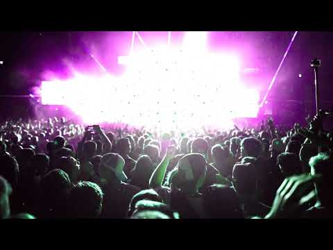 Please Come In by Q-Bo