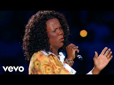 Lynda Randle - He Will Carry You (Live)