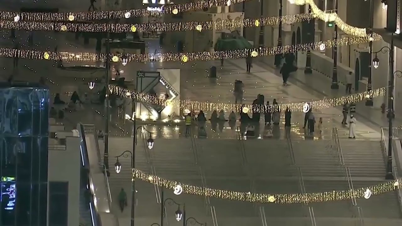 تتزيّن ⁧العاصمة المقدسة⁩ وتُضاء أنوارها