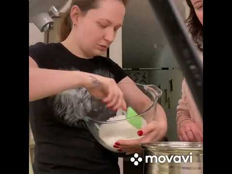 Фисташковый торт с вишневым конфи