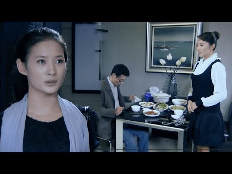 Wife came home late, caught husband secretly meeting his mistress, packed her bags and left.