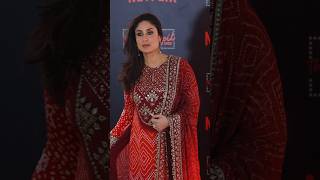 Download lagu Kareena Kapoor looks beautiful as she gets clicked at set ❤️ #shorts #kareenakapoor mp3 Download lagu Kareena Kapoor looks beautiful as she gets clicked at set ❤️ #shorts #kareenakapoor mp3