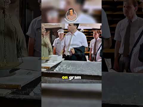 Kemal Sunal -Bundan sonra emriniz doğrultusunda gözlerimi kaparım vazifemi yaparm modunda bir başkan