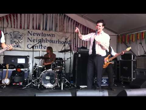 The Snowdroppers - White Dress @ The Newtown Festival (10/11/13)