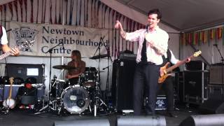 The Snowdroppers - White Dress @ The Newtown Festival (10/11/13)