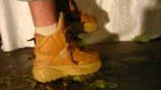 Foodcrush with Buffalo Boots