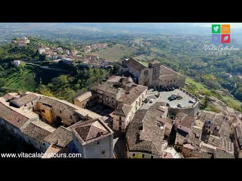 Vespa Flyght in South of Italy, Calabria (Altomonte)