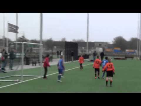 6-4-2013 De Meern E3-CSW E1 3-3 beker De Meern wns
