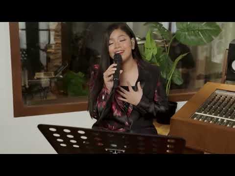 Elha Nympha  - Wonderful Tonight (Live on Studio)