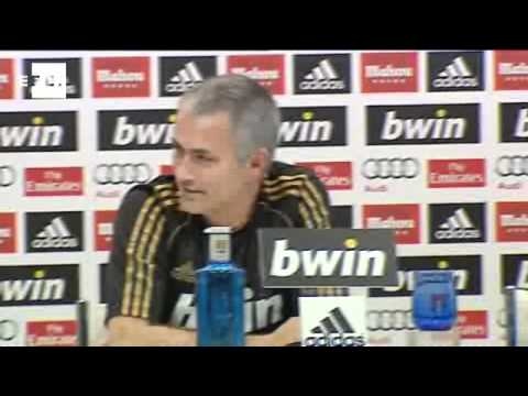 Mourinho saca pecho por el título de Liga y muestra su cara más afable