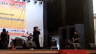 Demigodt - distance & decode ( paramore cover )