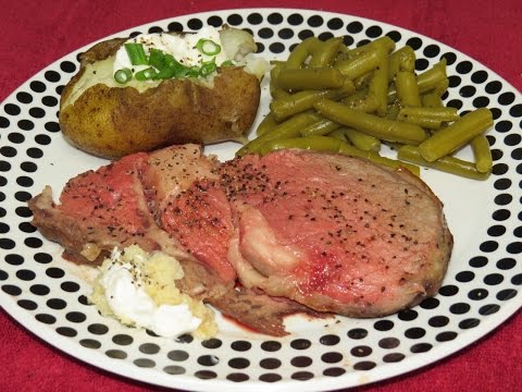 How to Cook a Beef Prime Rib or Rib Roast in the...