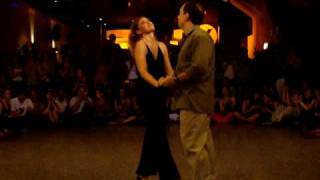 T.I.P.-Tv  Gustavo Naveira & Giselle Anne Christmas-performance en La X