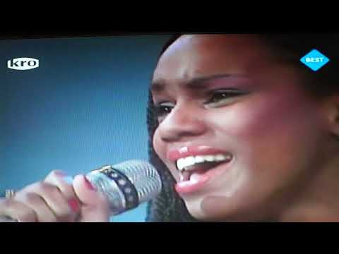 De playback en soundmix show met Hennie Huisman en de kandidaten jaar 1983