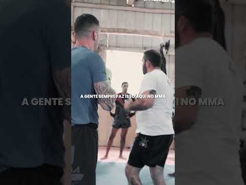 Sempre faço uma coisa pra fazer outra coisa!! A finta na luta é fundamental 🔥