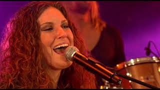 Sarah Kelly -  Fall Into You -  HD