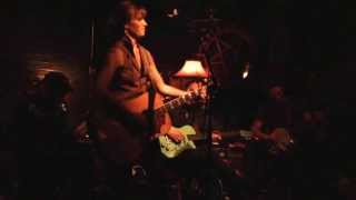 Shea Seger does Country: Performing at the Slaughtered Lamb, London