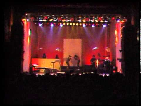 Thompson Twins - Beach Culture - (Live at the Royal Court Theatre, Liverpool, UK, 1986)