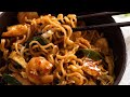 Mie Goreng (Mee Goreng) - Indonesian noodles