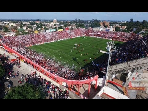 "San Martin De Tucuman /Recibimiento/Debut De La Superliga 2018" Barra: La Banda del Camion • Club: San Martín de Tucumán