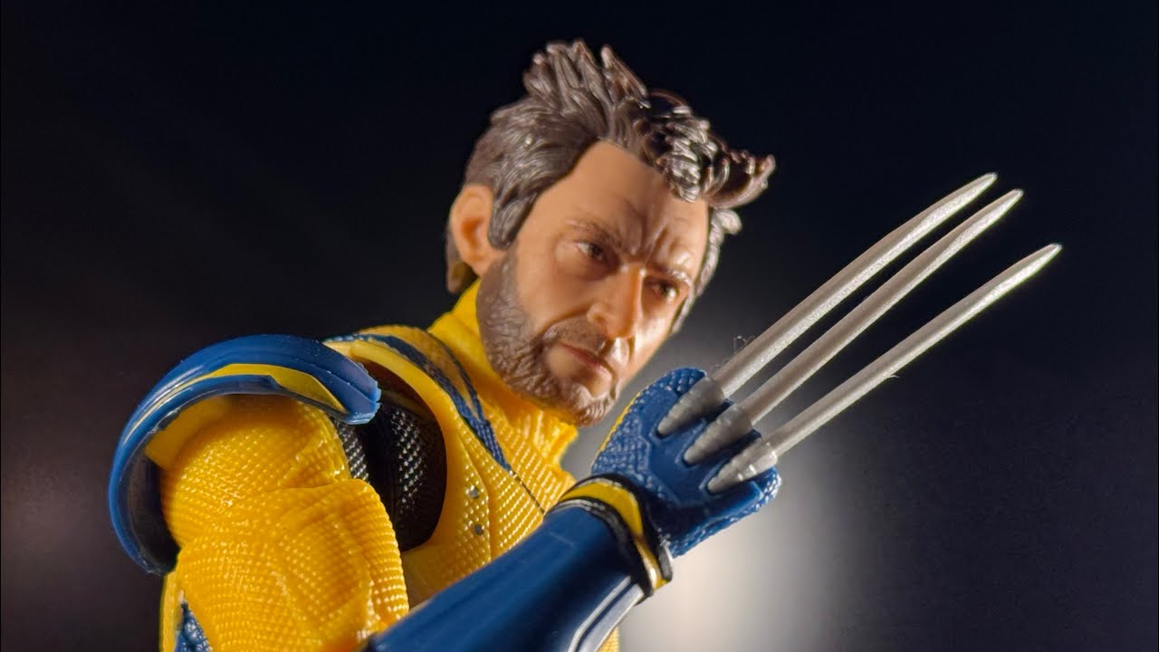 Deadpool and ￼Wolverine marvel legends Wolverine action figure review