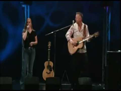 Tommy Emmanuel and Lizzie Watkins - Do I Ever Cross Your Mind