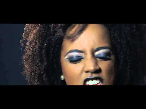 DJ Callas feat Yola Araújo, ZocaZoca e Eva Rap Diva            Hey Hey SBF     Official Video HD