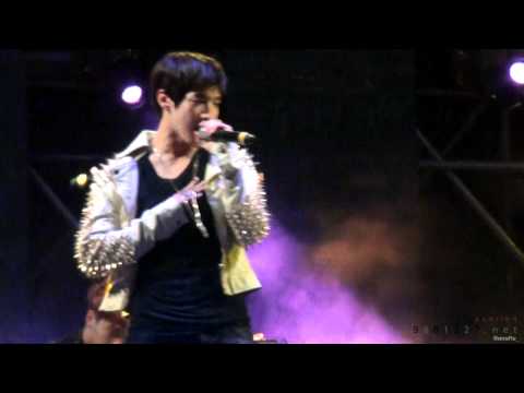 110722 Cabi Summer Wave Festival - I hate you (Taecyeon)