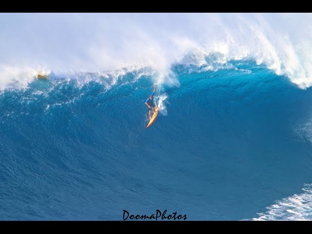 Big Wave Surfing Jaws Peahi Maui 4K
