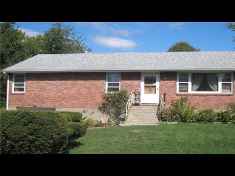 8 Broad Street, New Windsor, NY Presented by Melissa Forsyth.