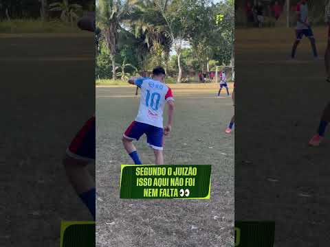ERA FALTA OU SEGUE O JOGO? 😳⚽ #shorts #varzea #arbitragem #vitoriadomearim #futebolamador #futebol