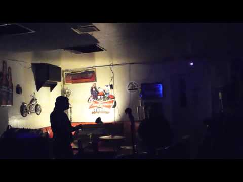 2015 09 18 01 Pigmy Death Ray Tommy's Salloon