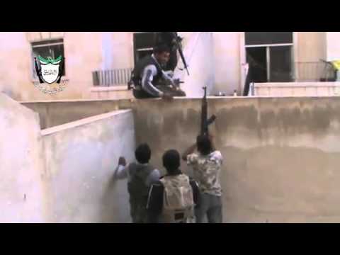 تقدمة عناصر لواء شهداء بدر على جبهة الأشرفية في مدينة حلب