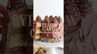 Download lagu Moist & fluffy yellow cake   chocolate frosting = the most classic birthday cake ever! #cake #baking mp3