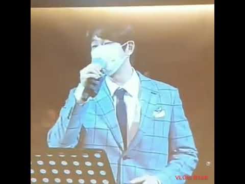 SHINee Onew blessing newly wed with his amazing and warm voice.. ❤️ #onew #shinee #voice #wedding