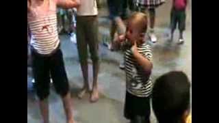 preview picture of video 'PORTO SANT'ELPIDIO holiday 2008 e20 animazioni la baby dance con alessandro'