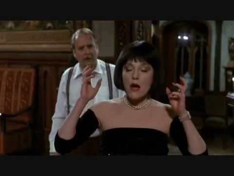 Clue - Mrs White (Madeline Kahn)